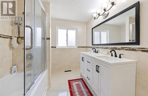 10 Gillbank Crescent S, Toronto, ON - Indoor Photo Showing Bathroom