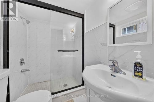 10 Gillbank Crescent S, Toronto, ON - Indoor Photo Showing Bathroom