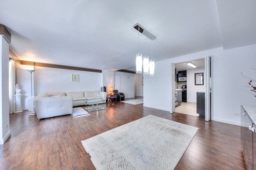 Salon - 101-3445 Rue Drummond, Montréal (Ville-Marie), QC - Indoor Photo Showing Living Room