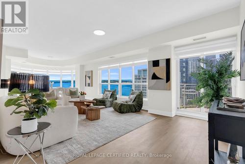 Living Room With Lake View - 1603 - 2111 Lake Shore Boulevard W, Toronto, ON 