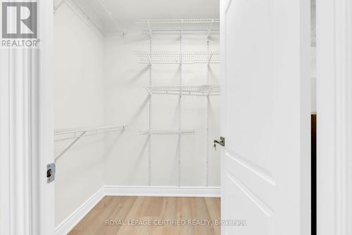 Large Walk in Closet (Primary Bdrm ) - 1603 - 2111 Lake Shore Boulevard W, Toronto, ON 
