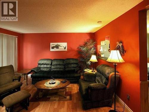 148 & 150 Dawson Drive, Faro, YT 