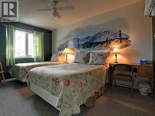 148 & 150 Dawson Drive, Faro, YT 