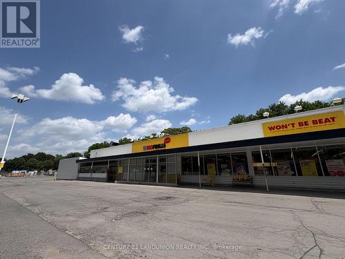 1106 - 185 Alberta Ave E, Toronto, ON 