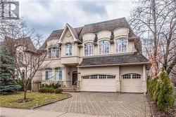 377 HOLLYWOOD AVENUE Toronto, ON M2N 3L3