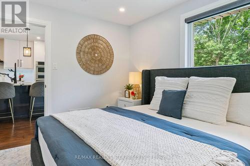1829 Barsuda Drive, Mississauga, ON - Indoor Photo Showing Bedroom