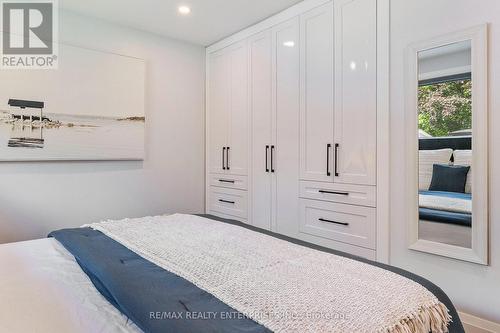 1829 Barsuda Drive, Mississauga, ON - Indoor Photo Showing Bedroom