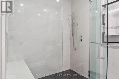 1829 Barsuda Drive, Mississauga, ON - Indoor Photo Showing Bathroom