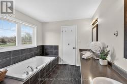 Ensuite bathroom - 