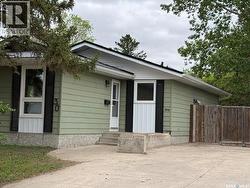 30 Shore BAY  Regina, SK S4R 7H6