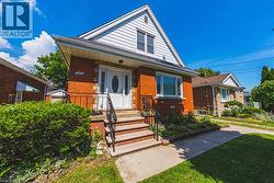 208 GLENCARRY Avenue  Hamilton, ON L8K 3R9