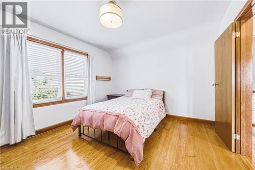 208 Glencarry Avenue, Hamilton, ON - Indoor Photo Showing Bedroom