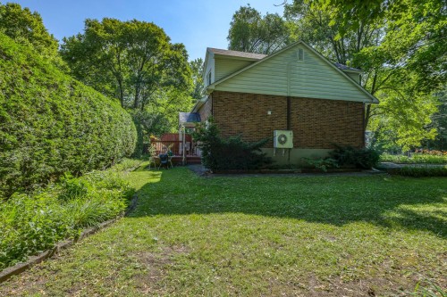 Cour - 441 St-Lawrence Road, Beaconsfield, QC 