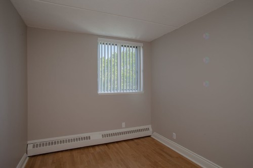 Chambre à coucher - 702-4800 Boul. De Maisonneuve O., Westmount, QC - Indoor Photo Showing Other Room