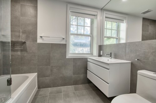 Bathroom - 33-1 Av. Rosemount, Westmount, QC 