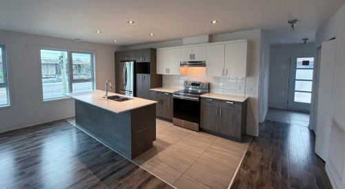 Cuisine - 13285 Boul. Du Curé-Labelle, Mirabel, QC - Indoor Photo Showing Kitchen With Double Sink