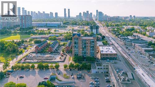 25 AGNES Street Unit# 202  Mississauga, ON L5B 3X7