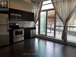 220 - 169 FORT YORK BOULEVARD Toronto, ON M5V 0C8