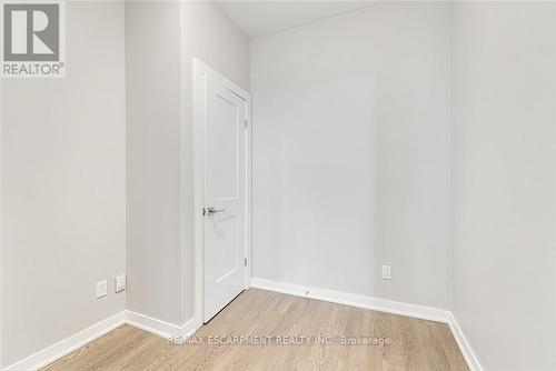 302 - 657 Barton Street E, Hamilton, ON 