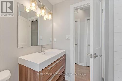 302 - 657 Barton Street E, Hamilton, ON 