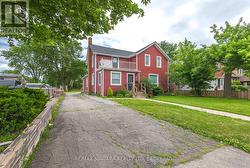 170 HELLEMS AVENUE E Welland (Welland Downtown), ON L3B 3B4