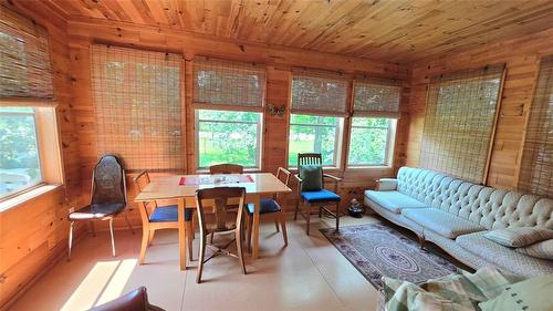 Sunroom - 353 Gimli Road, Dunnottar, MB 