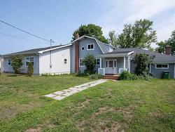10790 & 10792 Pier Road Kingsport, NS B0N 1H0
