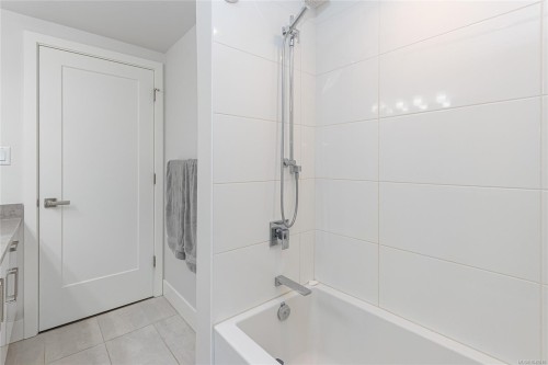 883 Lampson St, Esquimalt, BC 