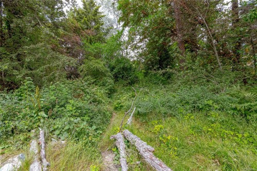 883 Lampson St, Esquimalt, BC 
