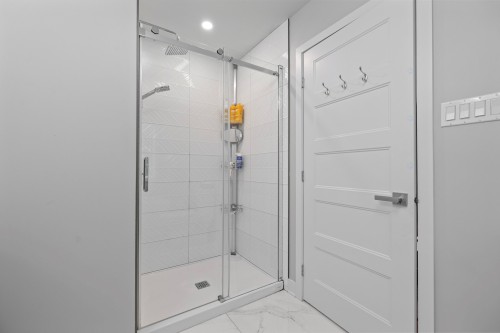 Salle de bains attenante à la CCP - 38 142E Avenue, Notre-Dame-De-L'Île-Perrot, QC 