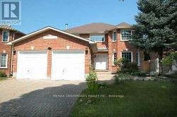 32 KEW GARDENS  Richmond Hill, ON L4B 1R5