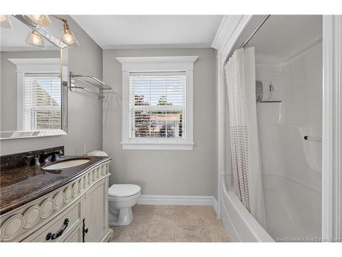 50 Meunier St, Dieppe, NB 