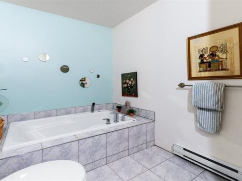 Bathroom - 295Z Rue De Montmartre, Saint-Jean-Sur-Richelieu, QC - Indoor Photo Showing Bathroom