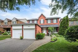 1823 DENCOURT DRIVE  Pickering, ON L1V 4Y7
