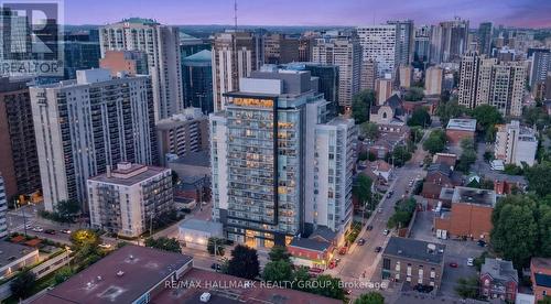 201 - 255 BAY STREET  Ottawa, ON K1R 0C5