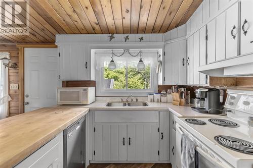 1282 Spring St, Richards Landing, ON 