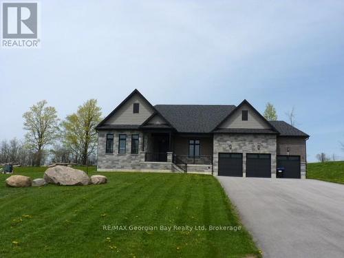 6 CALDWELL DRIVE  Oro-Medonte, ON L0L 2L0