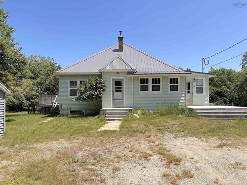 16 Wrights Road, Shelburne, NS 