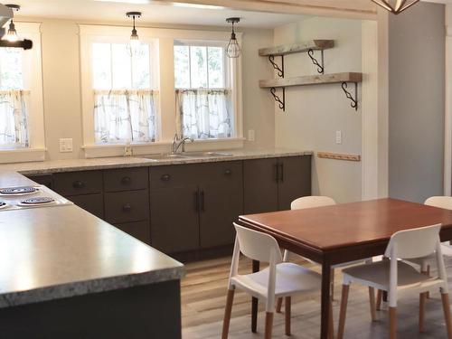 16 Wrights Road, Shelburne, NS 