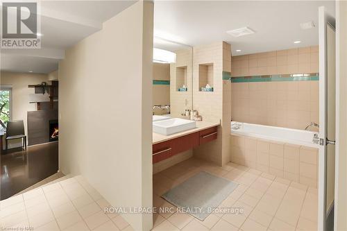 16 Spring Garden Boulevard, St. Catharines (Lakeshore), ON 