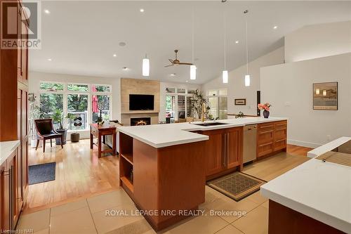 16 Spring Garden Boulevard, St. Catharines (Lakeshore), ON 