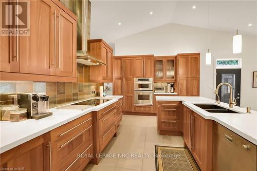16 Spring Garden Boulevard, St. Catharines (Lakeshore), ON 