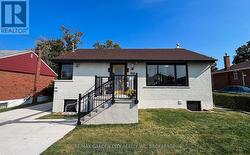 MAIN - 670 UPPER WENTWORTH STREET Hamilton (Centremount), ON L9A 3R1