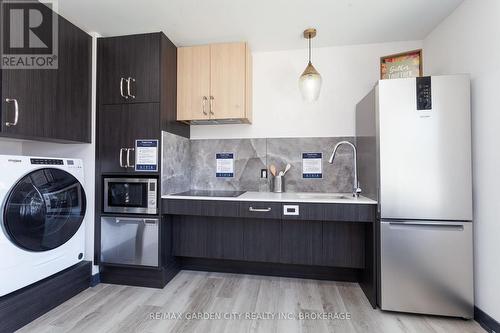 MAIN - 670 UPPER WENTWORTH STREET , Hamilton (Centremount), Ontario L9A 3R1 4