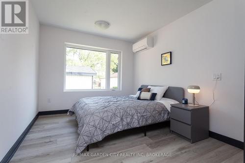 MAIN - 670 UPPER WENTWORTH STREET , Hamilton (Centremount), Ontario L9A 3R1 5