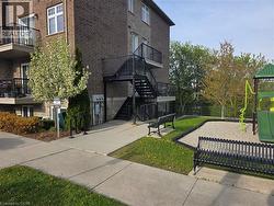 40 CHEESE FACTORY Road Unit# 102  Cambridge, ON N1P 1C1