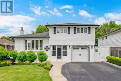 10 TULLAMORE ROAD Brampton, ON L6W 1J7
