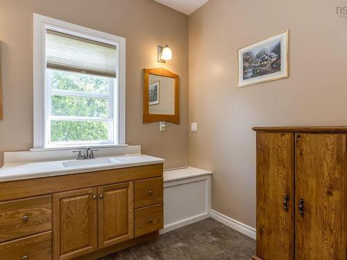 3419 358 Highway, Arlington, NS - Indoor Photo Showing Bathroom