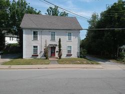 31 Prince Street Hantsport, NS B0P 1P0