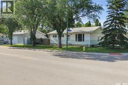 251 Sangster BOULEVARD  Regina, SK S4R 7H2